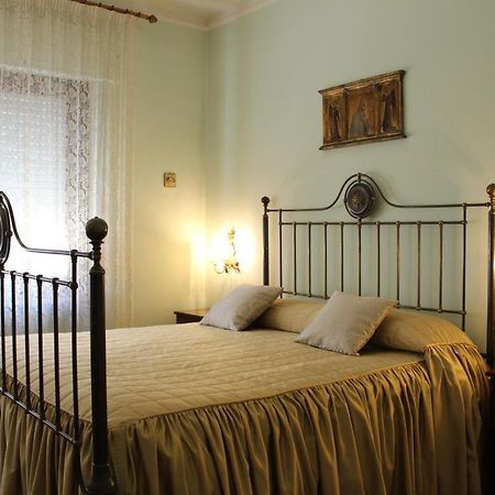 Bed and Breakfast Tres Chic Civitanova Marche Exterior foto