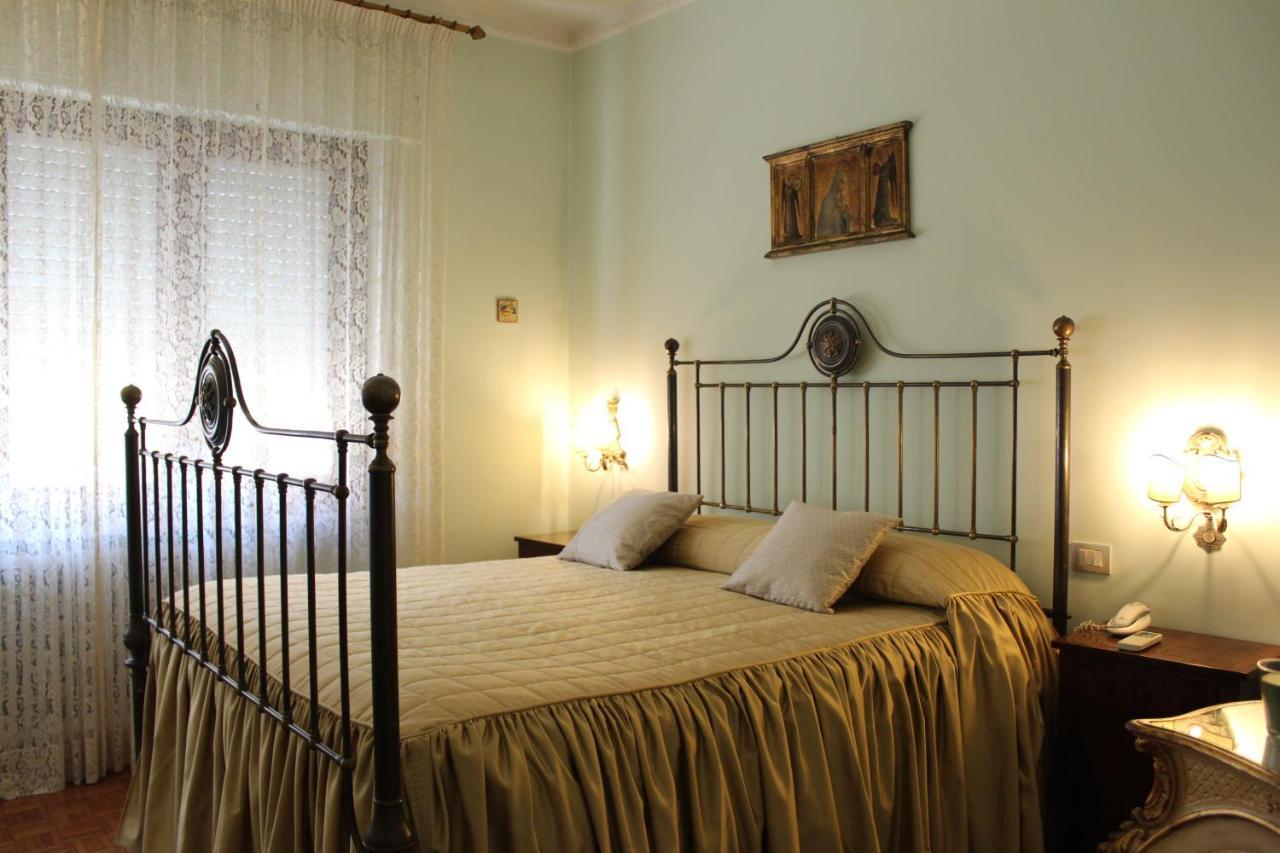 Bed and Breakfast Tres Chic Civitanova Marche Exterior foto