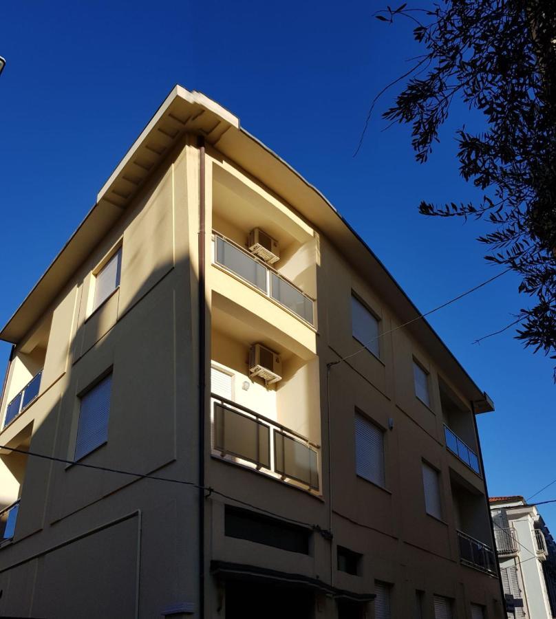 Bed and Breakfast Tres Chic Civitanova Marche Exterior foto