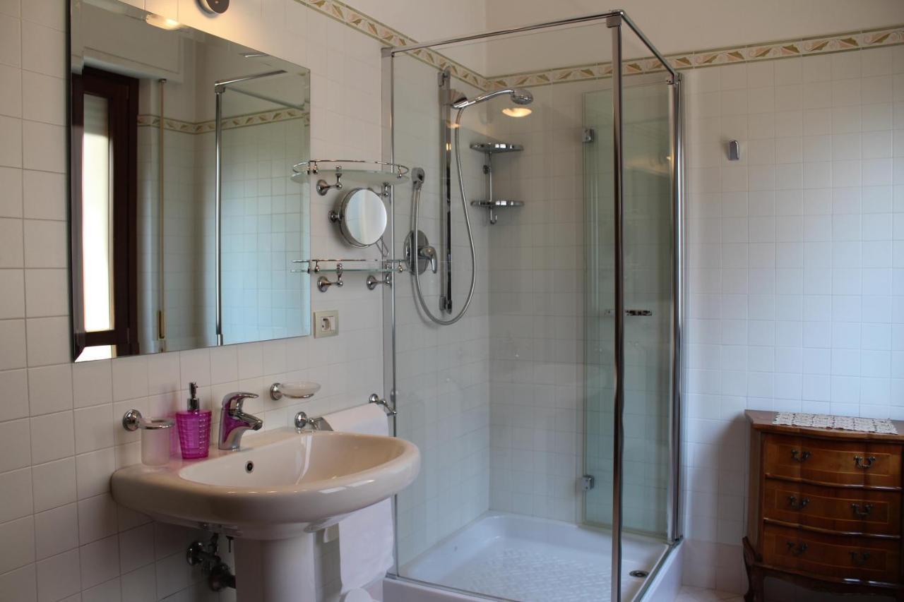 Bed and Breakfast Tres Chic Civitanova Marche Exterior foto
