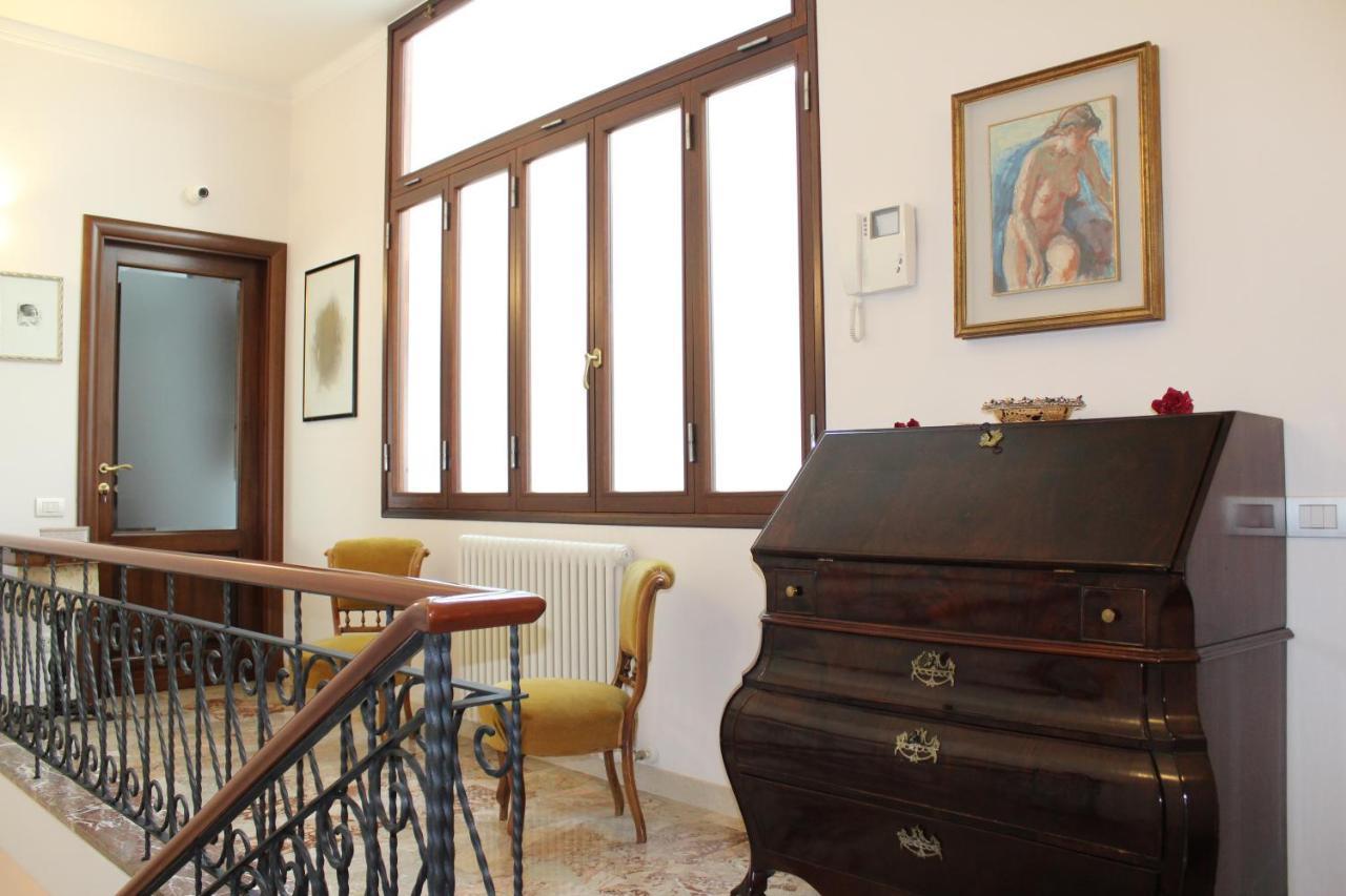 Bed and Breakfast Tres Chic Civitanova Marche Exterior foto