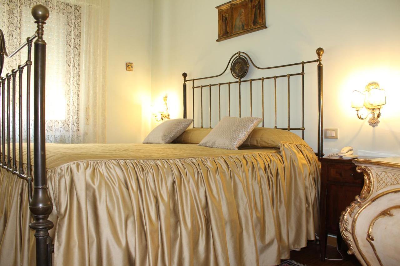 Bed and Breakfast Tres Chic Civitanova Marche Exterior foto